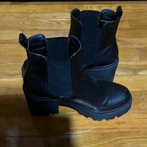 Black thick heel boots